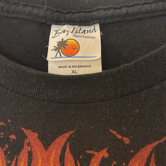 Bay Island Metallica t shirt size extra large in black - Picture 3 of 4